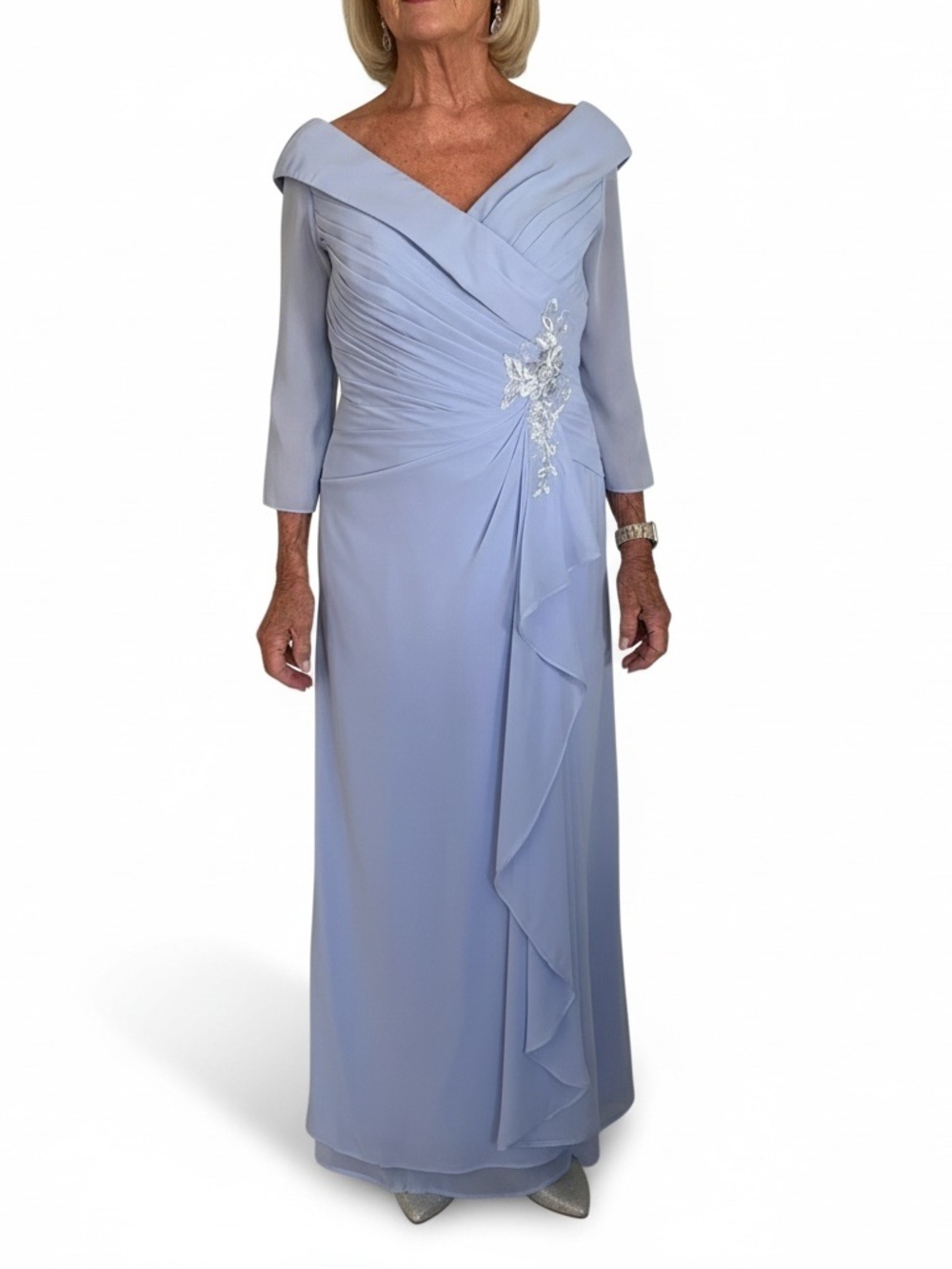 Elegant Light Blue V-Neck Evening Dress with Embroidered Detail